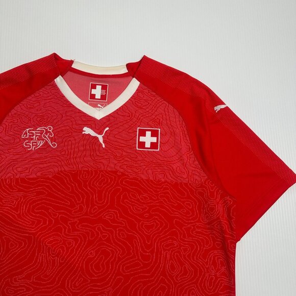 2018 Puma Switzerland Home Kit XL - Picture 2 of 6